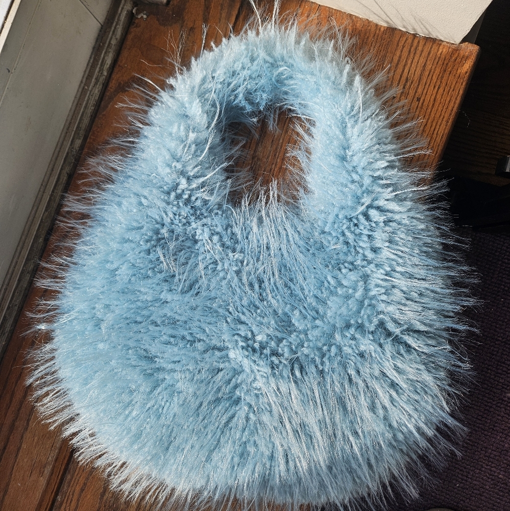New Fluffy Light Blue Purse - Picture 6 of 6